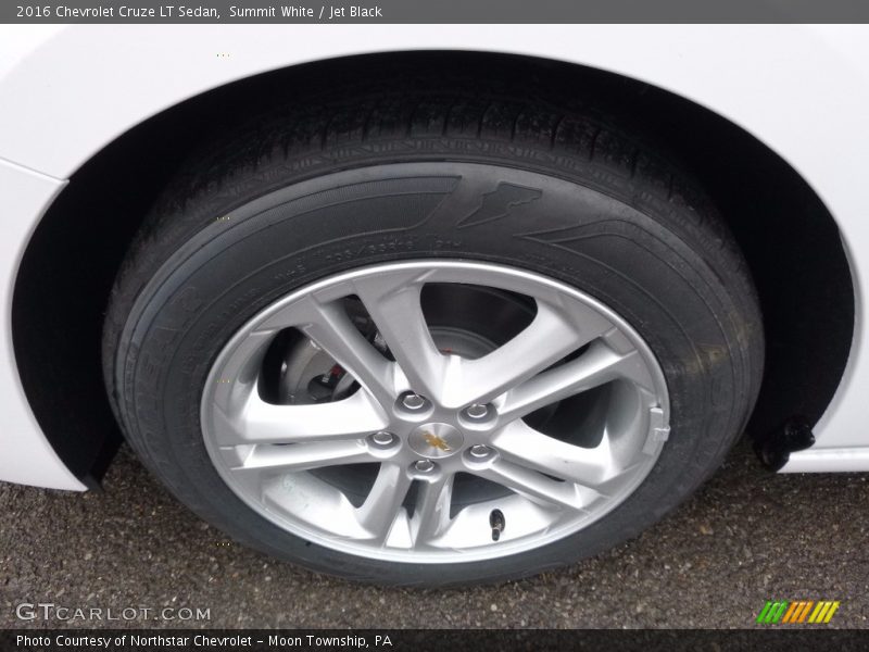 Summit White / Jet Black 2016 Chevrolet Cruze LT Sedan
