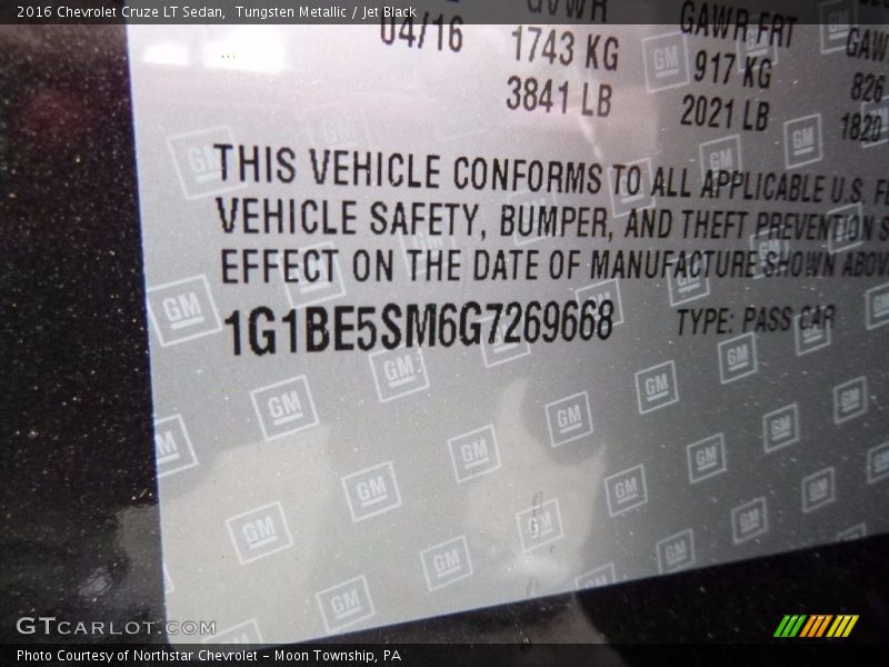 Tungsten Metallic / Jet Black 2016 Chevrolet Cruze LT Sedan