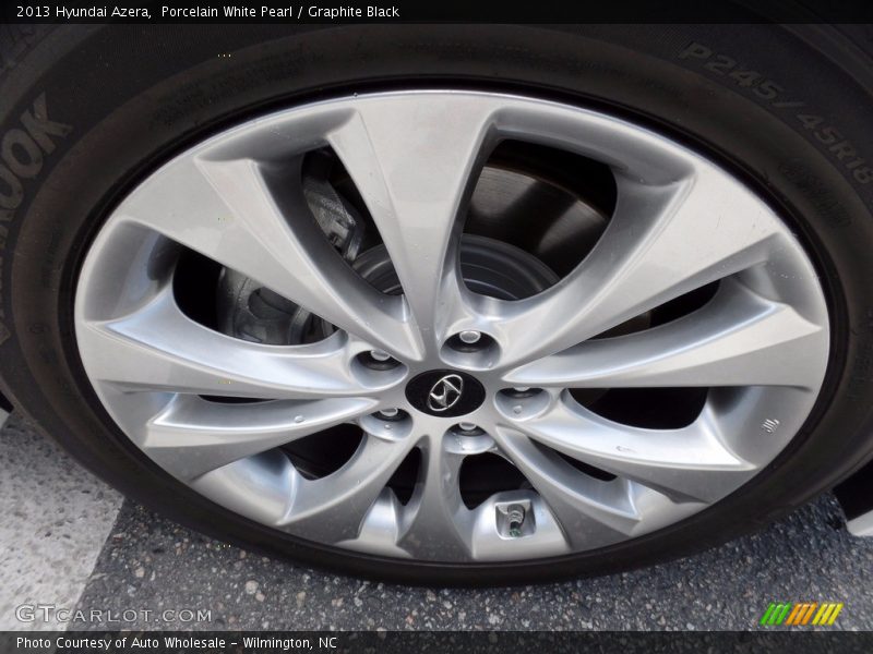 Porcelain White Pearl / Graphite Black 2013 Hyundai Azera