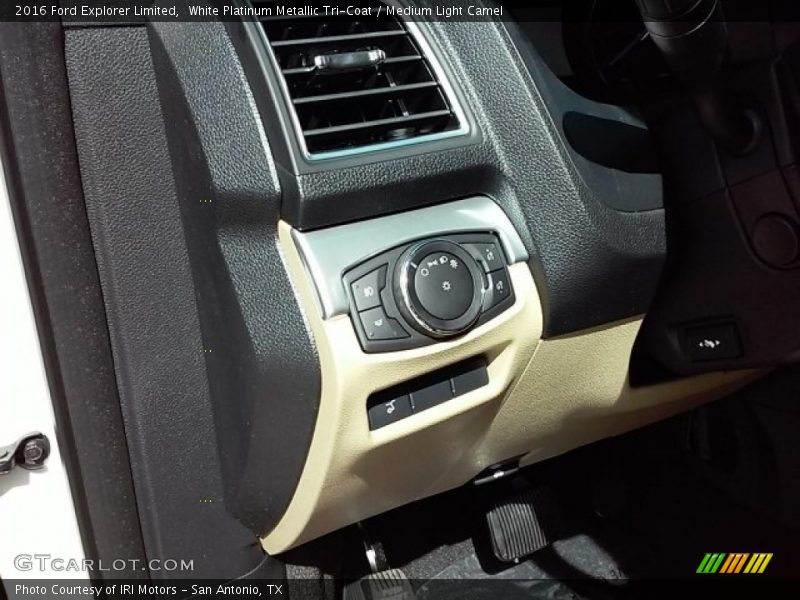 White Platinum Metallic Tri-Coat / Medium Light Camel 2016 Ford Explorer Limited