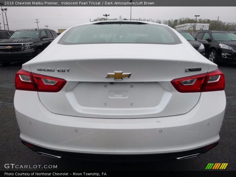 Iridescent Pearl Tricoat / Dark Atmosphere/Loft Brown 2016 Chevrolet Malibu Premier
