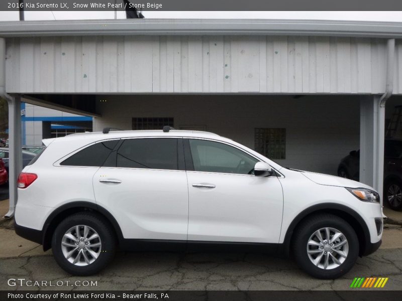 Snow White Pearl / Stone Beige 2016 Kia Sorento LX