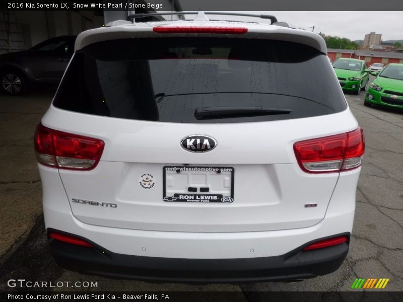 Snow White Pearl / Stone Beige 2016 Kia Sorento LX