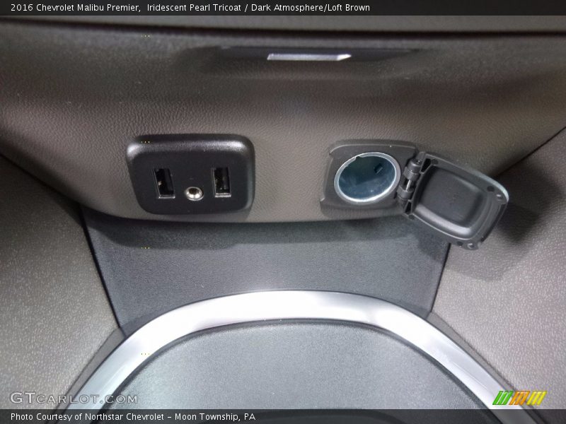 Iridescent Pearl Tricoat / Dark Atmosphere/Loft Brown 2016 Chevrolet Malibu Premier