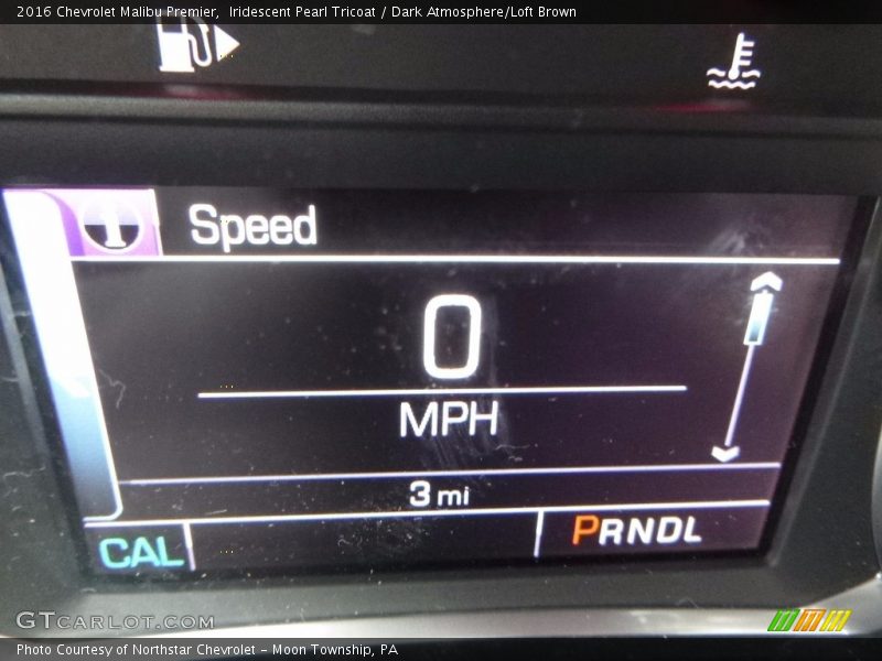 Iridescent Pearl Tricoat / Dark Atmosphere/Loft Brown 2016 Chevrolet Malibu Premier
