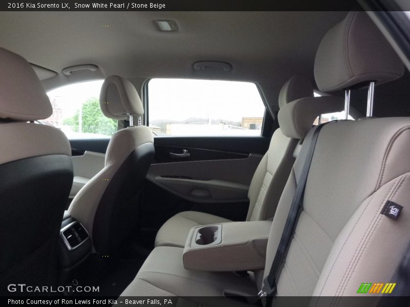 Snow White Pearl / Stone Beige 2016 Kia Sorento LX