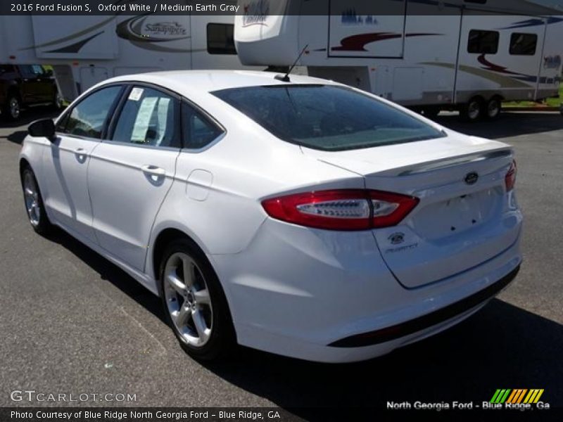 Oxford White / Medium Earth Gray 2016 Ford Fusion S