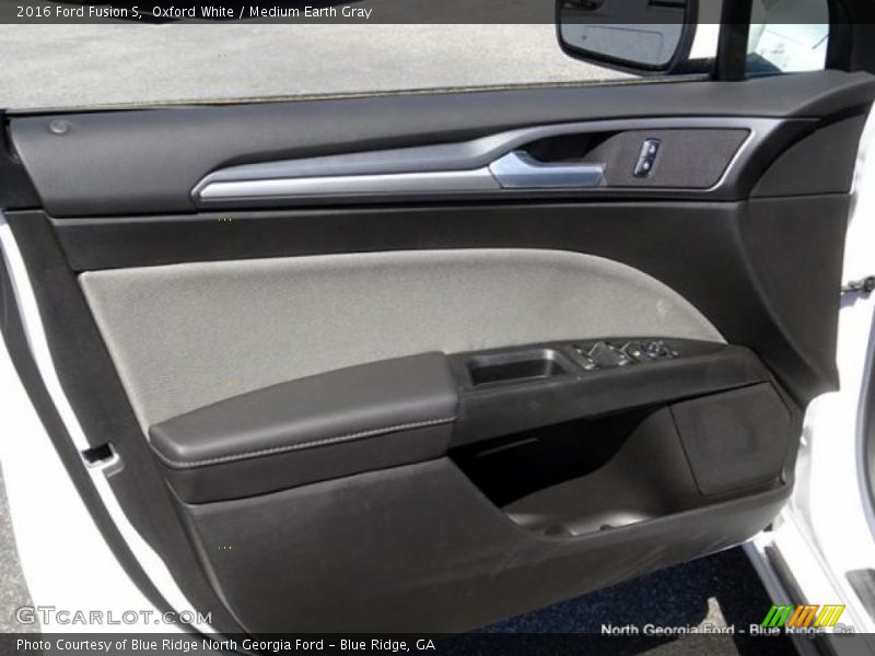 Oxford White / Medium Earth Gray 2016 Ford Fusion S