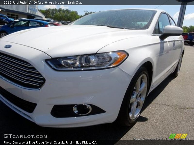 Oxford White / Medium Earth Gray 2016 Ford Fusion S
