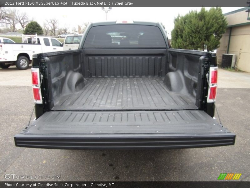 Tuxedo Black Metallic / Steel Gray 2013 Ford F150 XL SuperCab 4x4