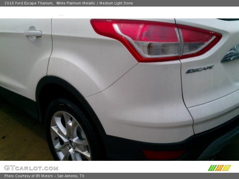 White Platinum Metallic / Medium Light Stone 2016 Ford Escape Titanium