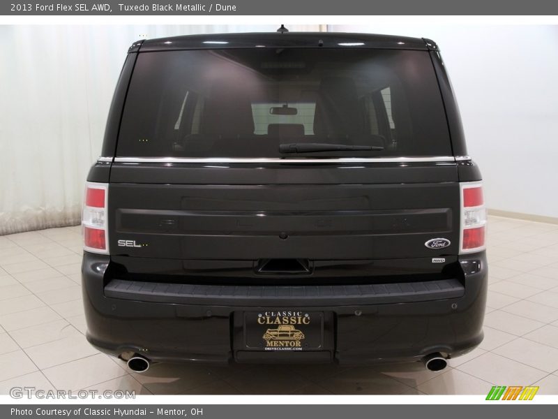 Tuxedo Black Metallic / Dune 2013 Ford Flex SEL AWD