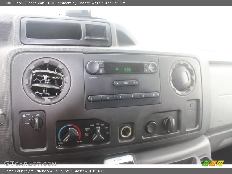 Oxford White / Medium Flint 2009 Ford E Series Van E150 Commercial
