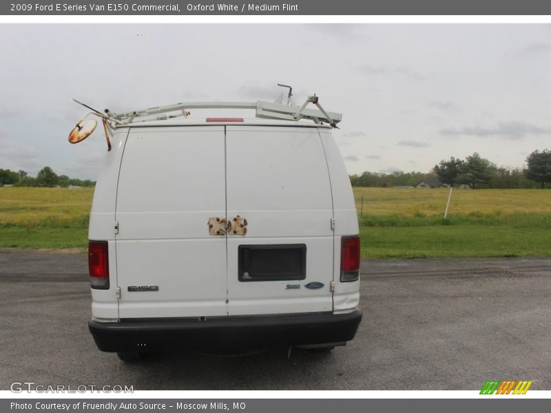 Oxford White / Medium Flint 2009 Ford E Series Van E150 Commercial