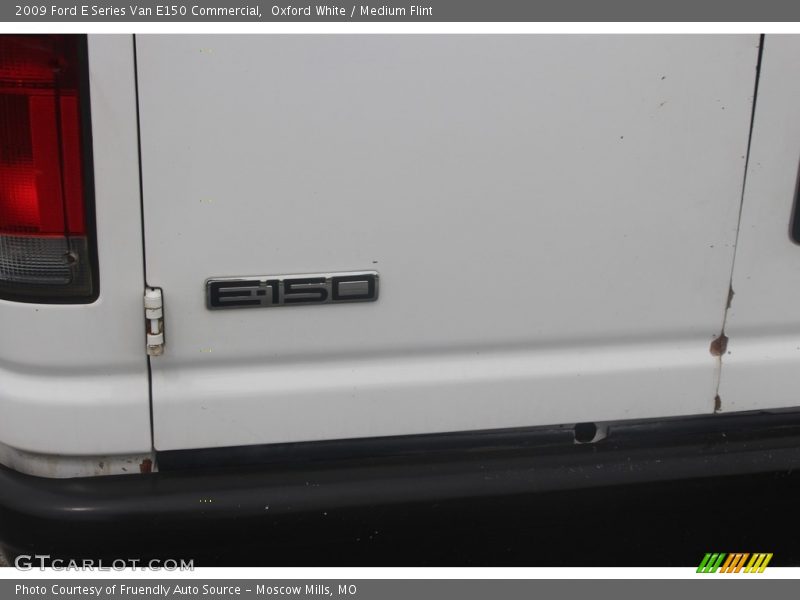 Oxford White / Medium Flint 2009 Ford E Series Van E150 Commercial