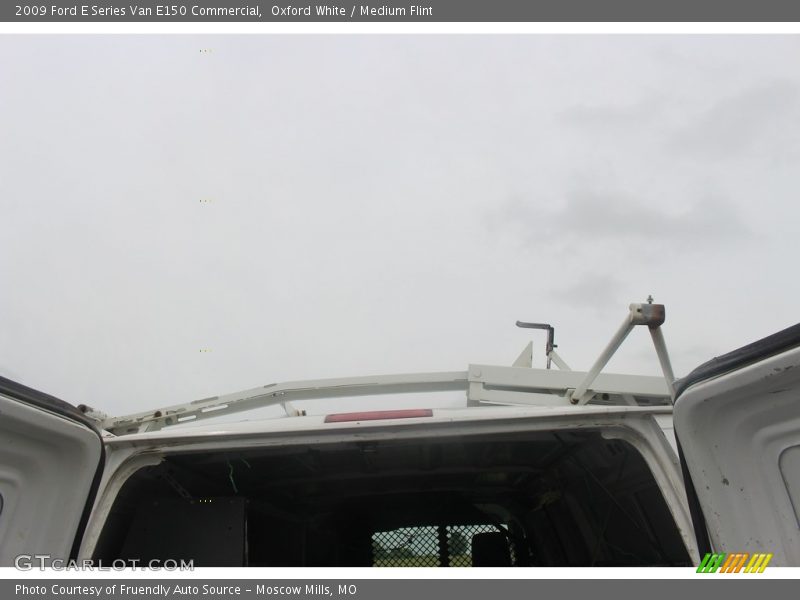 Oxford White / Medium Flint 2009 Ford E Series Van E150 Commercial