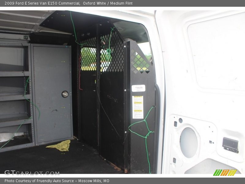 Oxford White / Medium Flint 2009 Ford E Series Van E150 Commercial