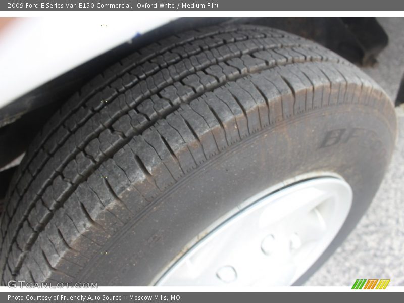 Oxford White / Medium Flint 2009 Ford E Series Van E150 Commercial