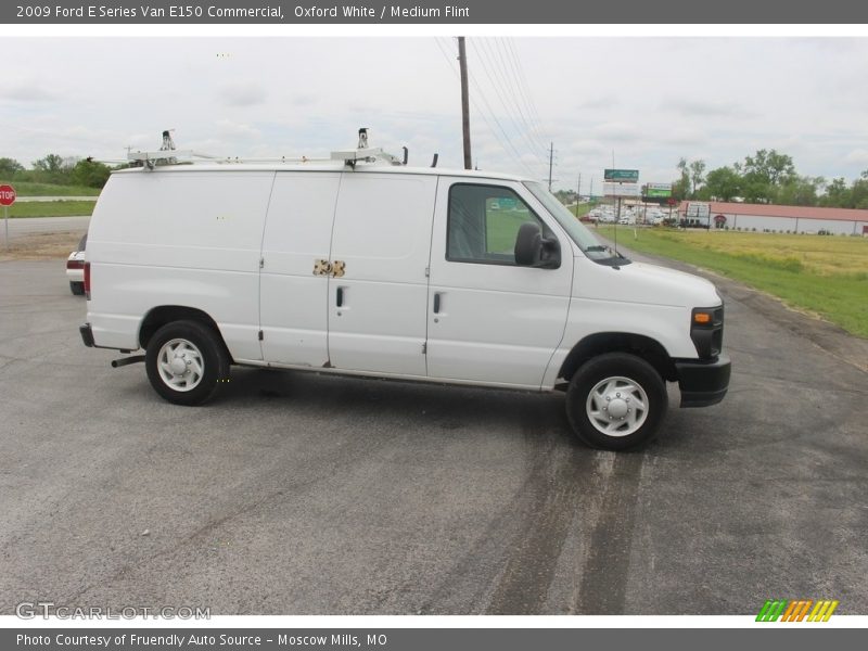 Oxford White / Medium Flint 2009 Ford E Series Van E150 Commercial