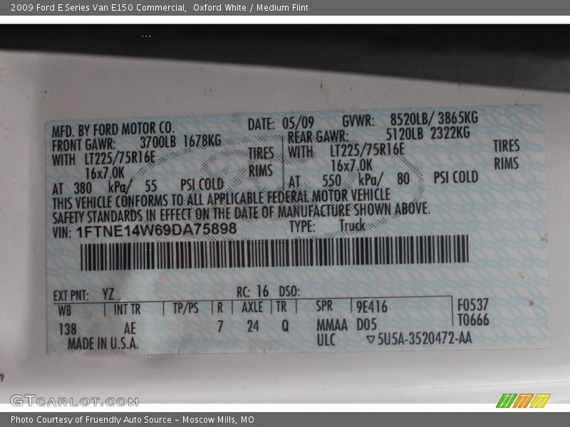 Oxford White / Medium Flint 2009 Ford E Series Van E150 Commercial