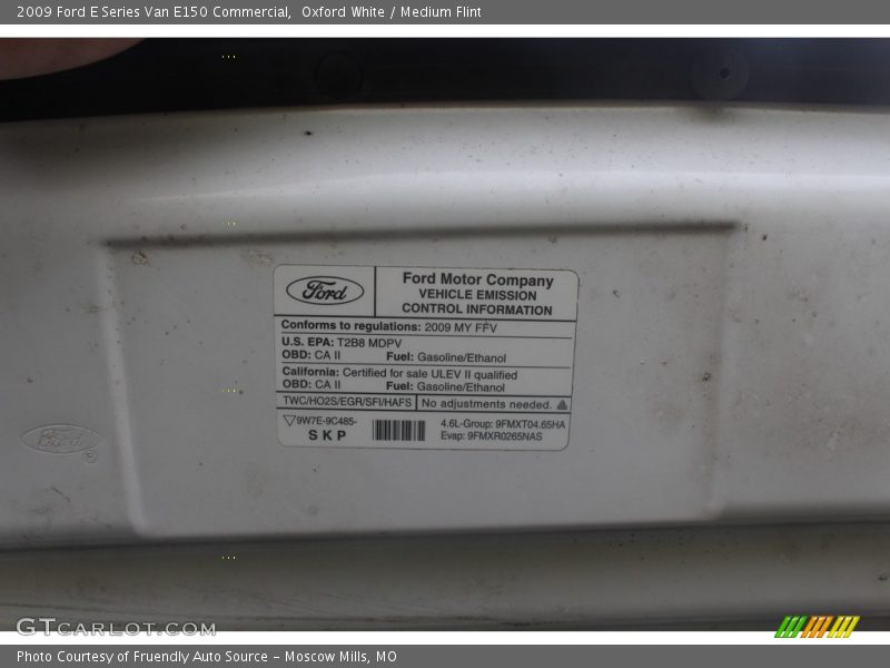 Oxford White / Medium Flint 2009 Ford E Series Van E150 Commercial