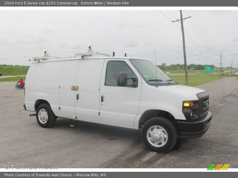 Oxford White / Medium Flint 2009 Ford E Series Van E150 Commercial