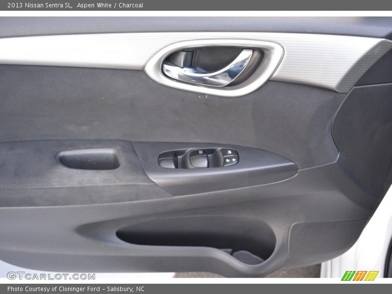 Aspen White / Charcoal 2013 Nissan Sentra SL