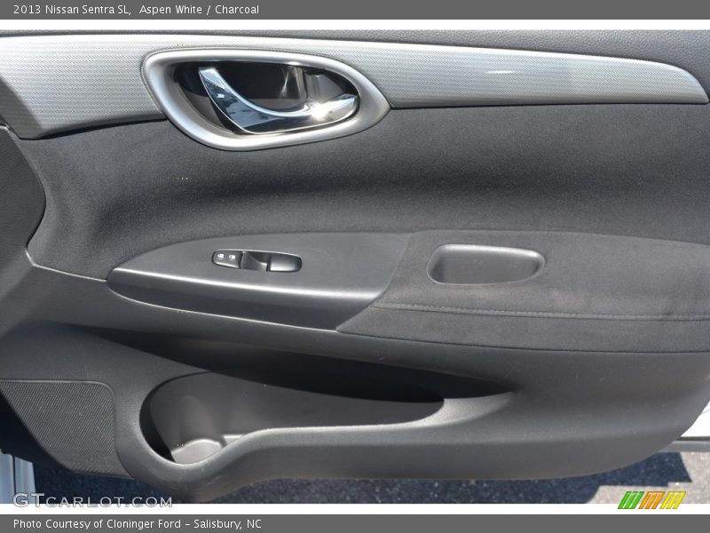Aspen White / Charcoal 2013 Nissan Sentra SL