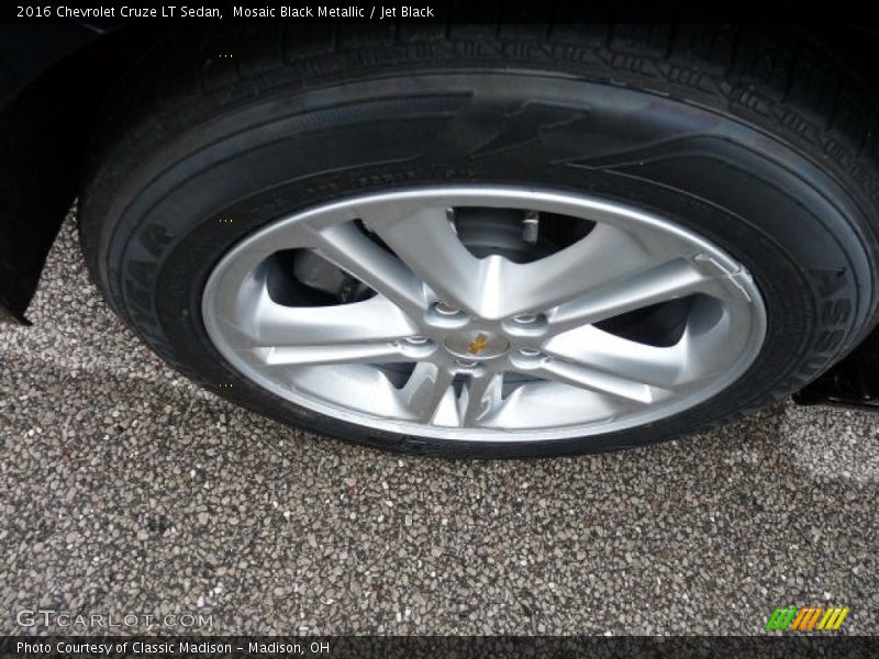 Mosaic Black Metallic / Jet Black 2016 Chevrolet Cruze LT Sedan