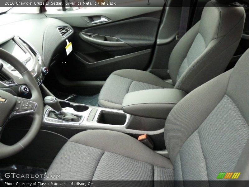Silver Ice Metallic / Jet Black 2016 Chevrolet Cruze LT Sedan