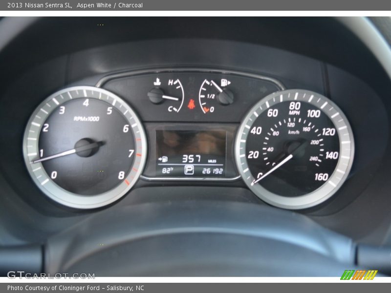 Aspen White / Charcoal 2013 Nissan Sentra SL