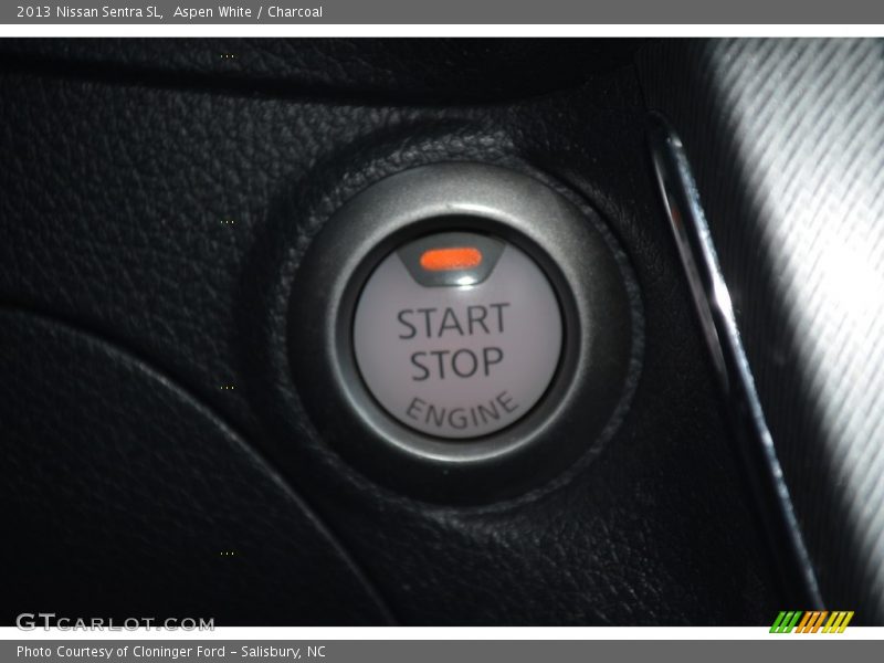 Aspen White / Charcoal 2013 Nissan Sentra SL