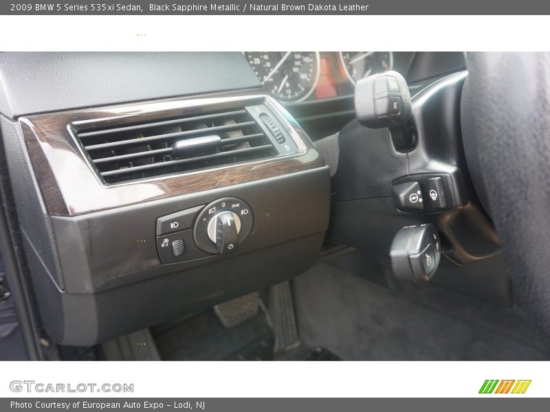 Black Sapphire Metallic / Natural Brown Dakota Leather 2009 BMW 5 Series 535xi Sedan