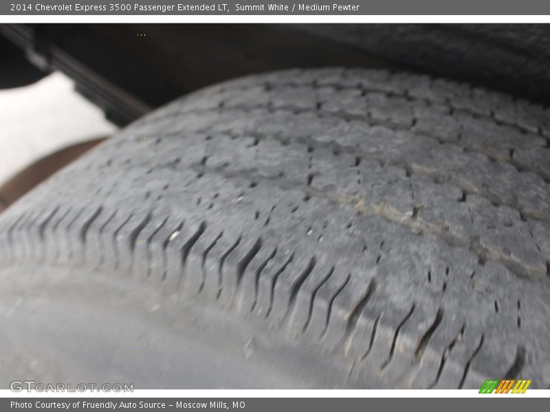 Summit White / Medium Pewter 2014 Chevrolet Express 3500 Passenger Extended LT