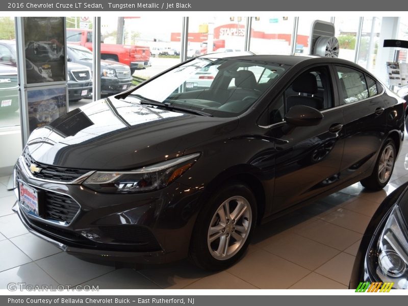 Tungsten Metallic / Jet Black 2016 Chevrolet Cruze LT Sedan