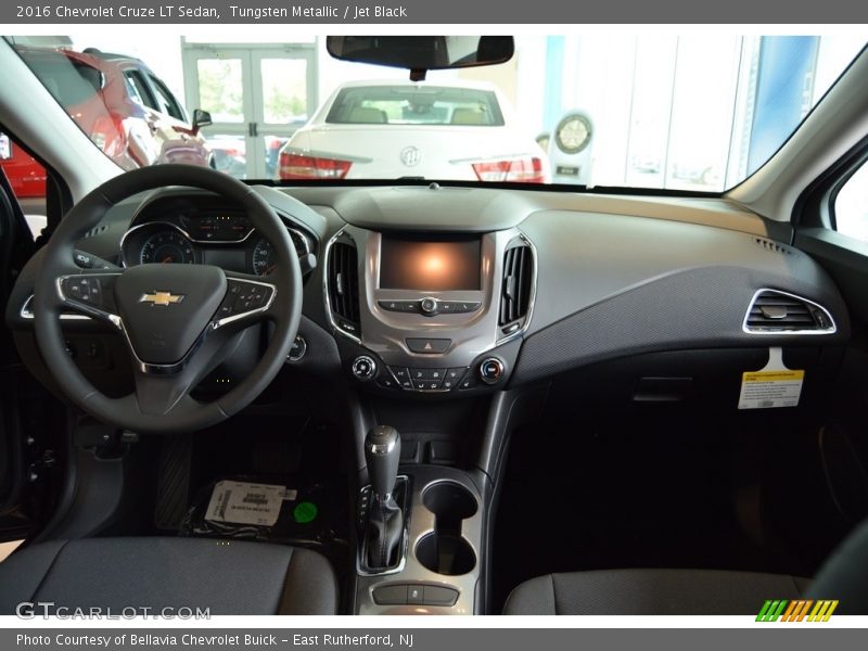 Tungsten Metallic / Jet Black 2016 Chevrolet Cruze LT Sedan
