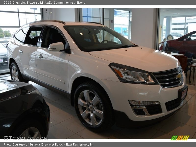 Summit White / Ebony 2016 Chevrolet Traverse LT AWD