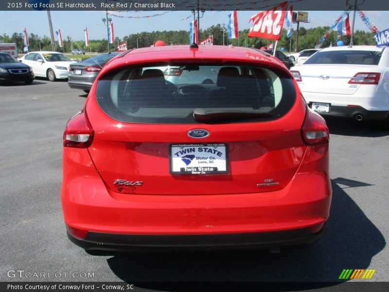 Race Red / Charcoal Black 2015 Ford Focus SE Hatchback