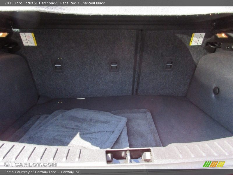 Race Red / Charcoal Black 2015 Ford Focus SE Hatchback