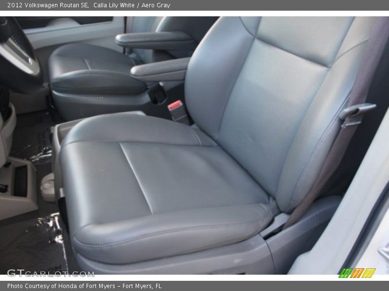 Calla Lily White / Aero Gray 2012 Volkswagen Routan SE