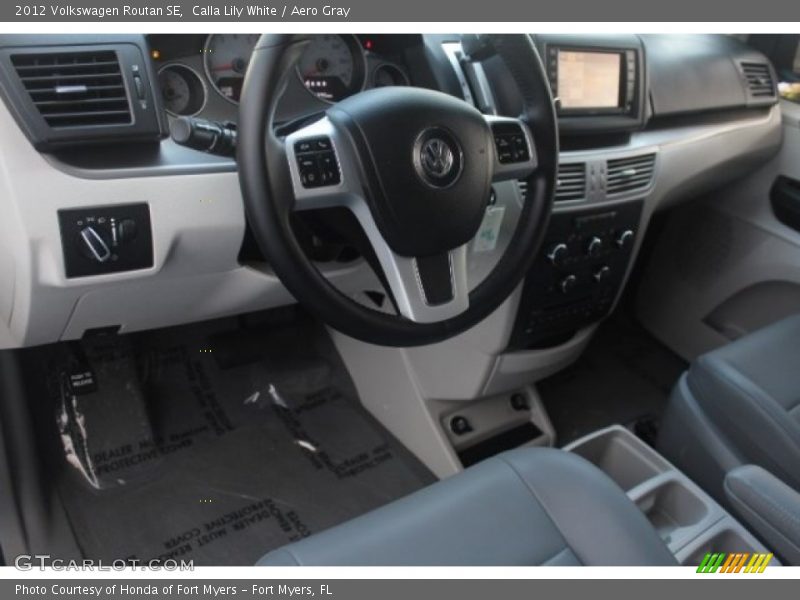 Calla Lily White / Aero Gray 2012 Volkswagen Routan SE
