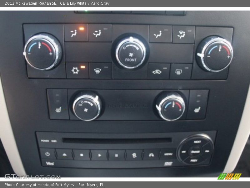 Calla Lily White / Aero Gray 2012 Volkswagen Routan SE