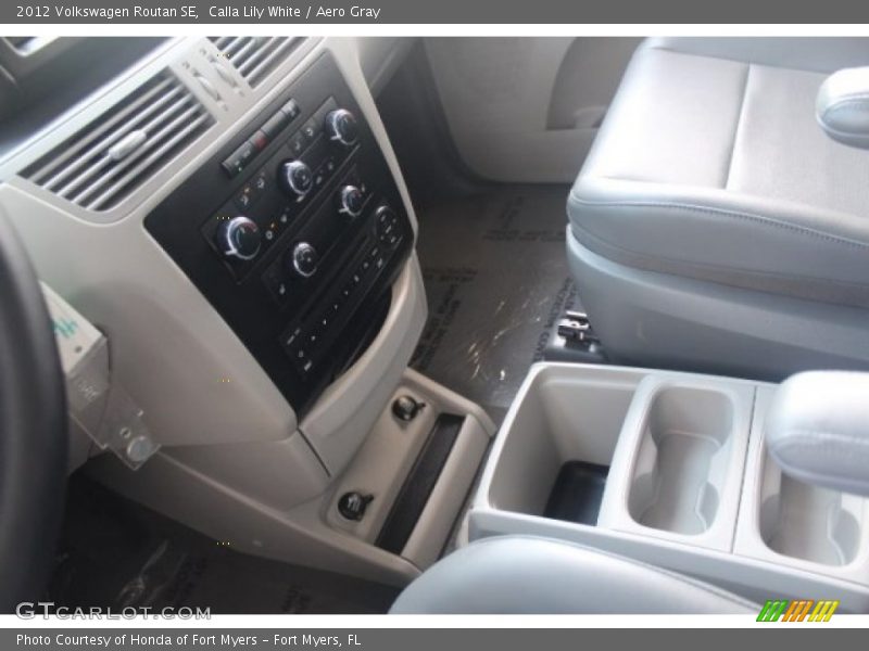 Calla Lily White / Aero Gray 2012 Volkswagen Routan SE