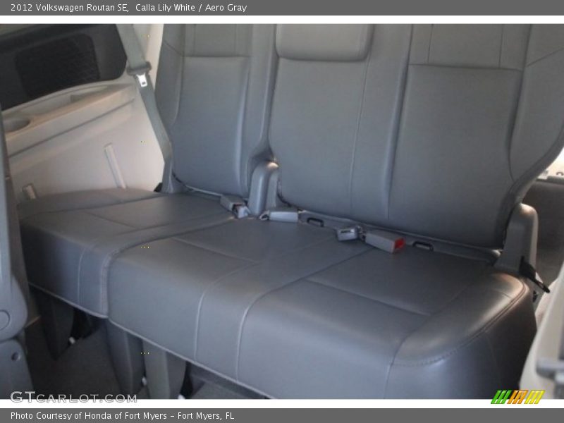 Calla Lily White / Aero Gray 2012 Volkswagen Routan SE
