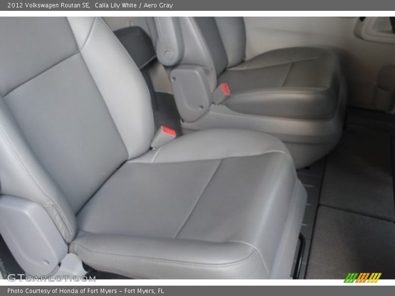 Calla Lily White / Aero Gray 2012 Volkswagen Routan SE
