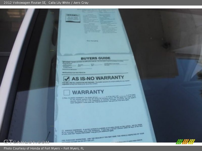Calla Lily White / Aero Gray 2012 Volkswagen Routan SE