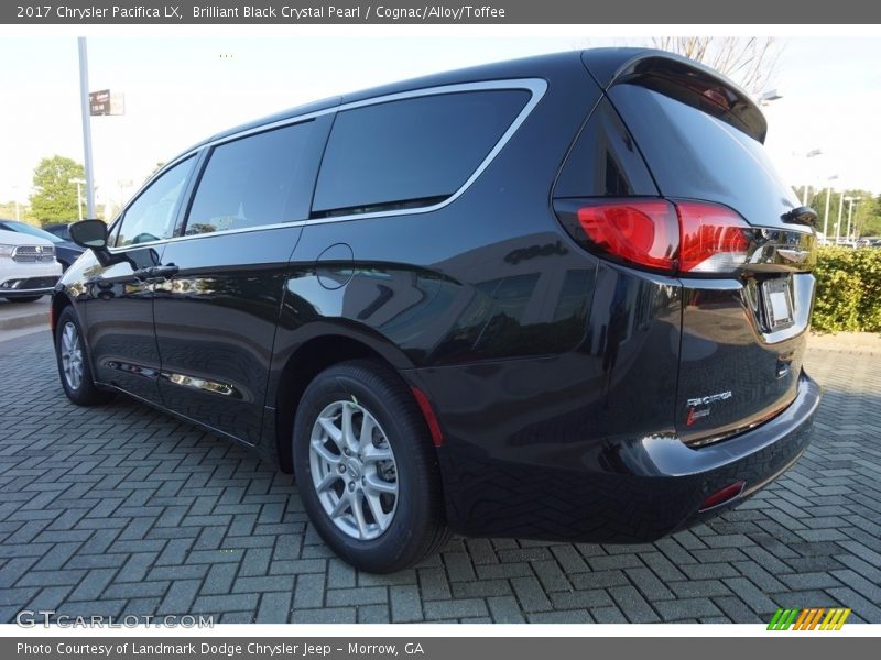 Brilliant Black Crystal Pearl / Cognac/Alloy/Toffee 2017 Chrysler Pacifica LX