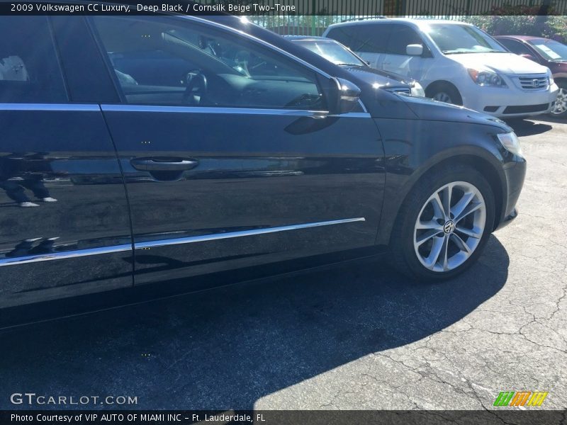 Deep Black / Cornsilk Beige Two-Tone 2009 Volkswagen CC Luxury