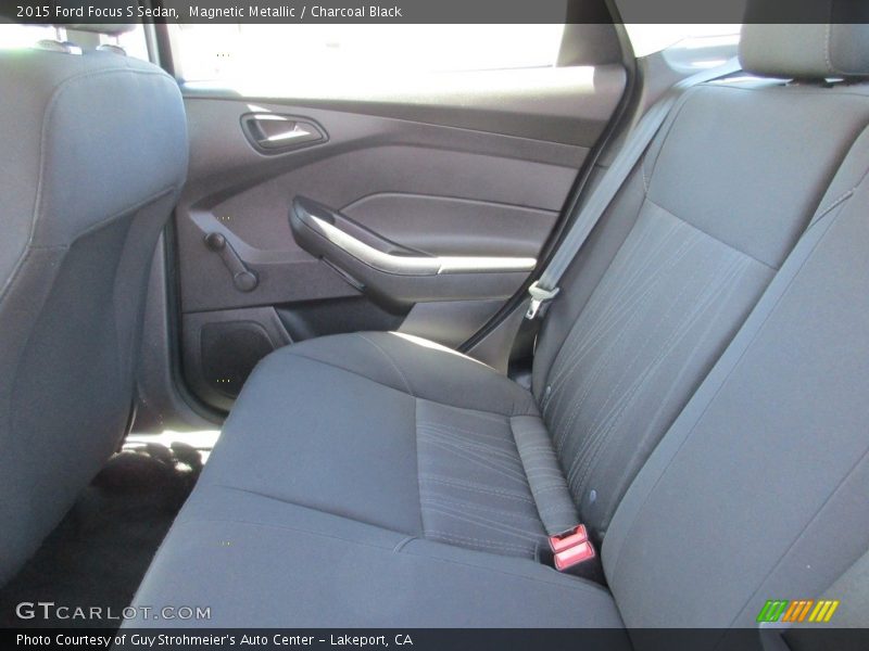 Magnetic Metallic / Charcoal Black 2015 Ford Focus S Sedan