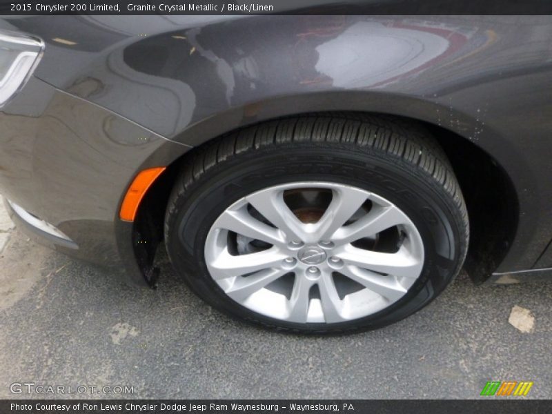 Granite Crystal Metallic / Black/Linen 2015 Chrysler 200 Limited